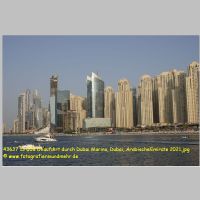 43637 13 058 Dhaufahrt durch Dubai Marina, Dubai, Arabische Emirate 2021.jpg